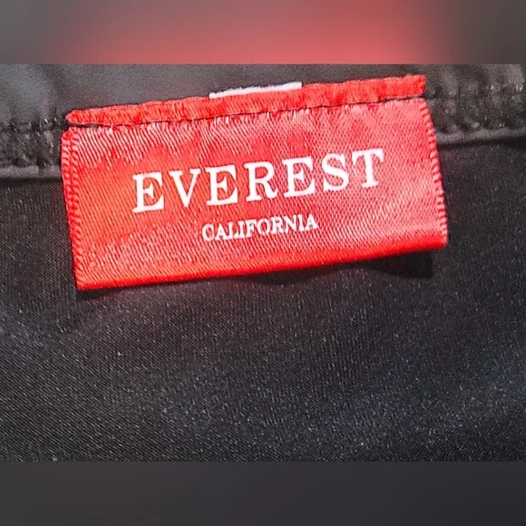 NWOTBrand NewEverest californiaTrunk Style Swim ShortsSize: L